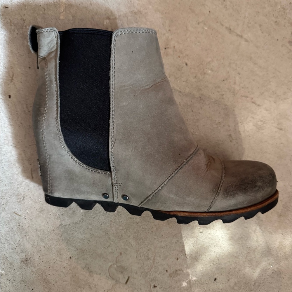 Sorel Lea waterproof wedge booties